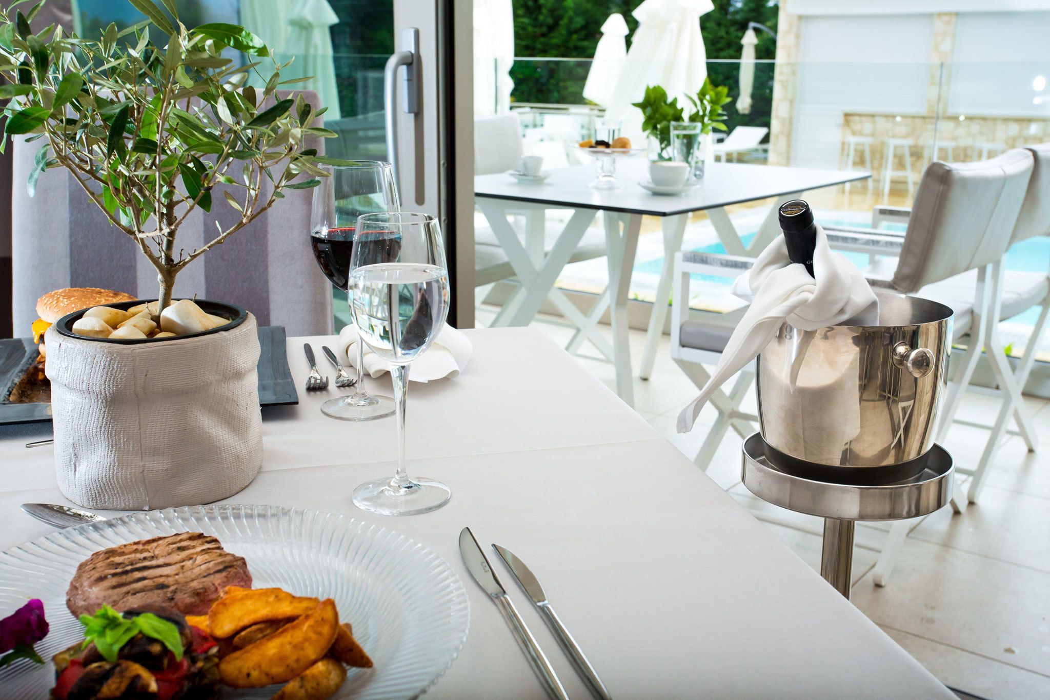 Calma Hotel & Spa gallery image 4