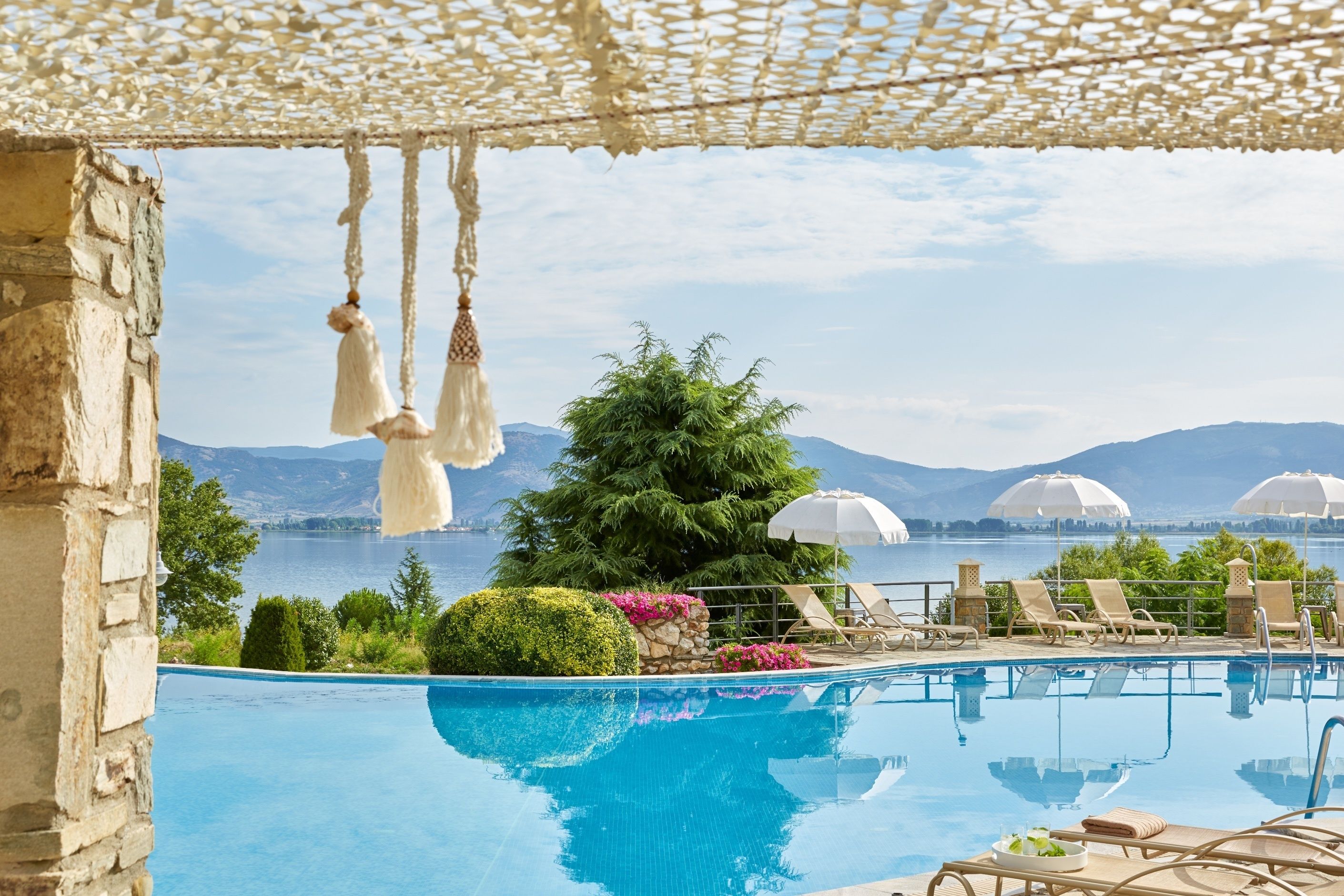 Limneon Resort & Spa in Kastoria