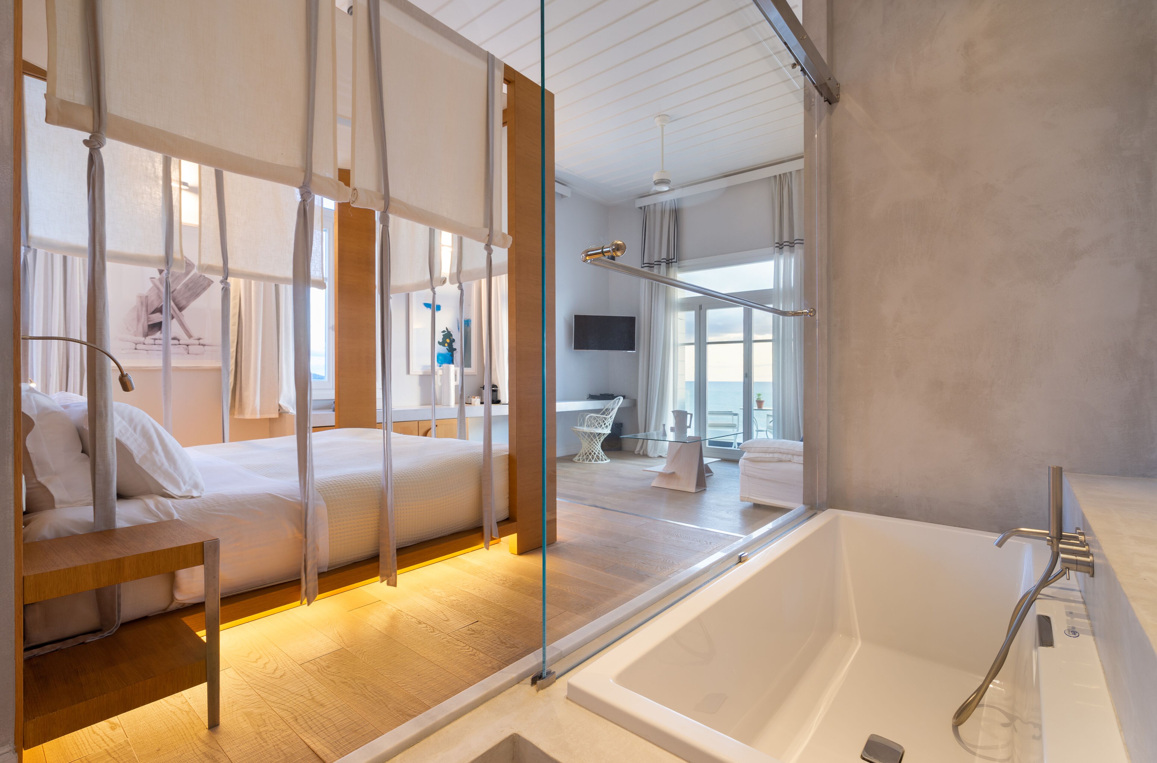 Dexamenes Seaside Hotel gallery image 2