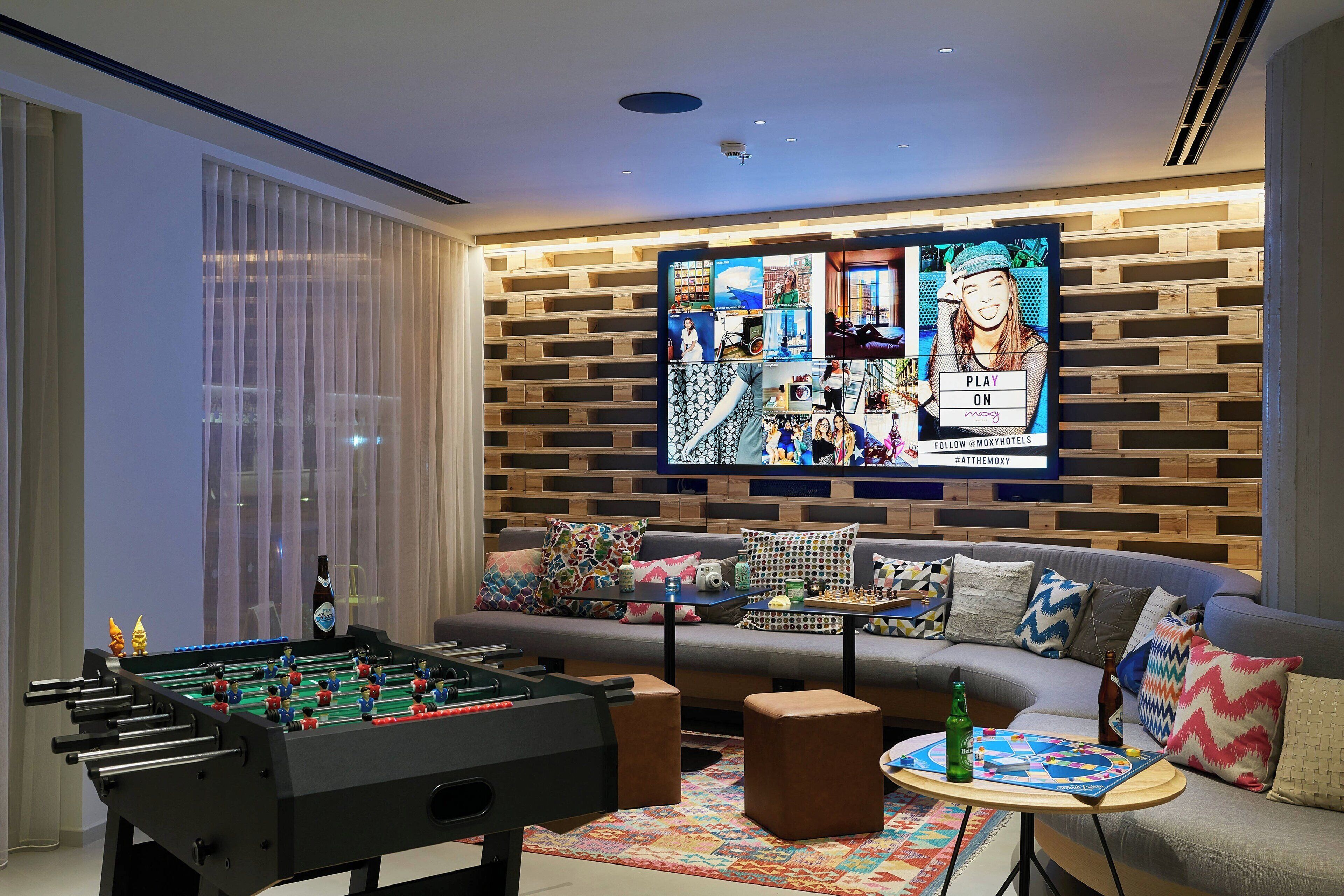 Moxy Patra Marina gallery image 4